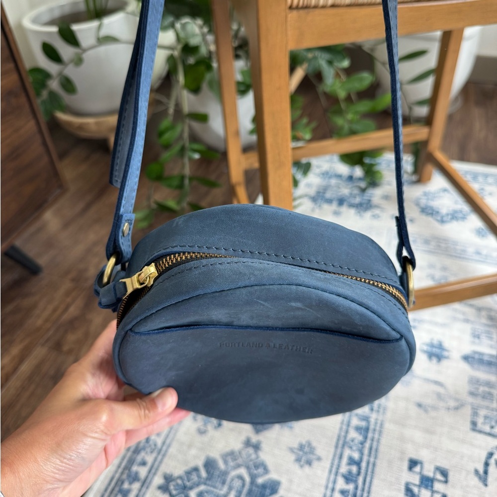NWOT deep water circle portland leather crossbody bag - Picture 4 of 7
